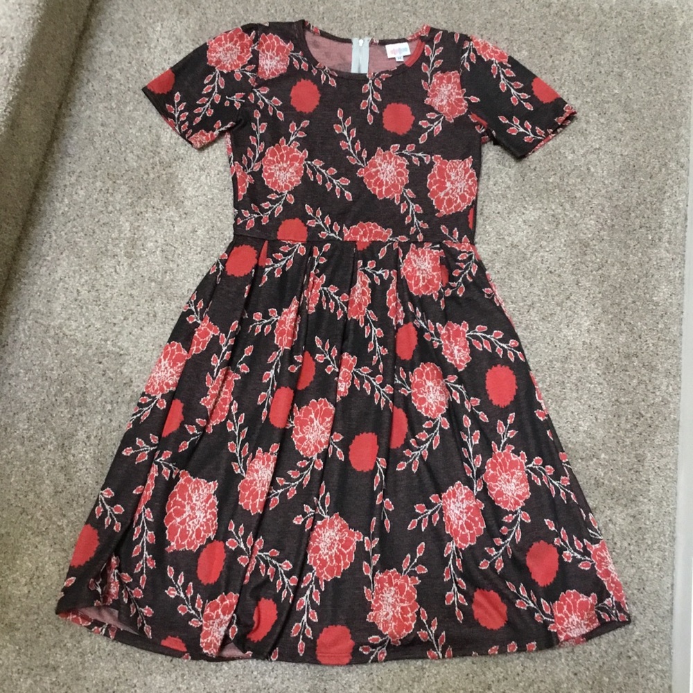 SALE 🎉 LuLaRoe Amelia M